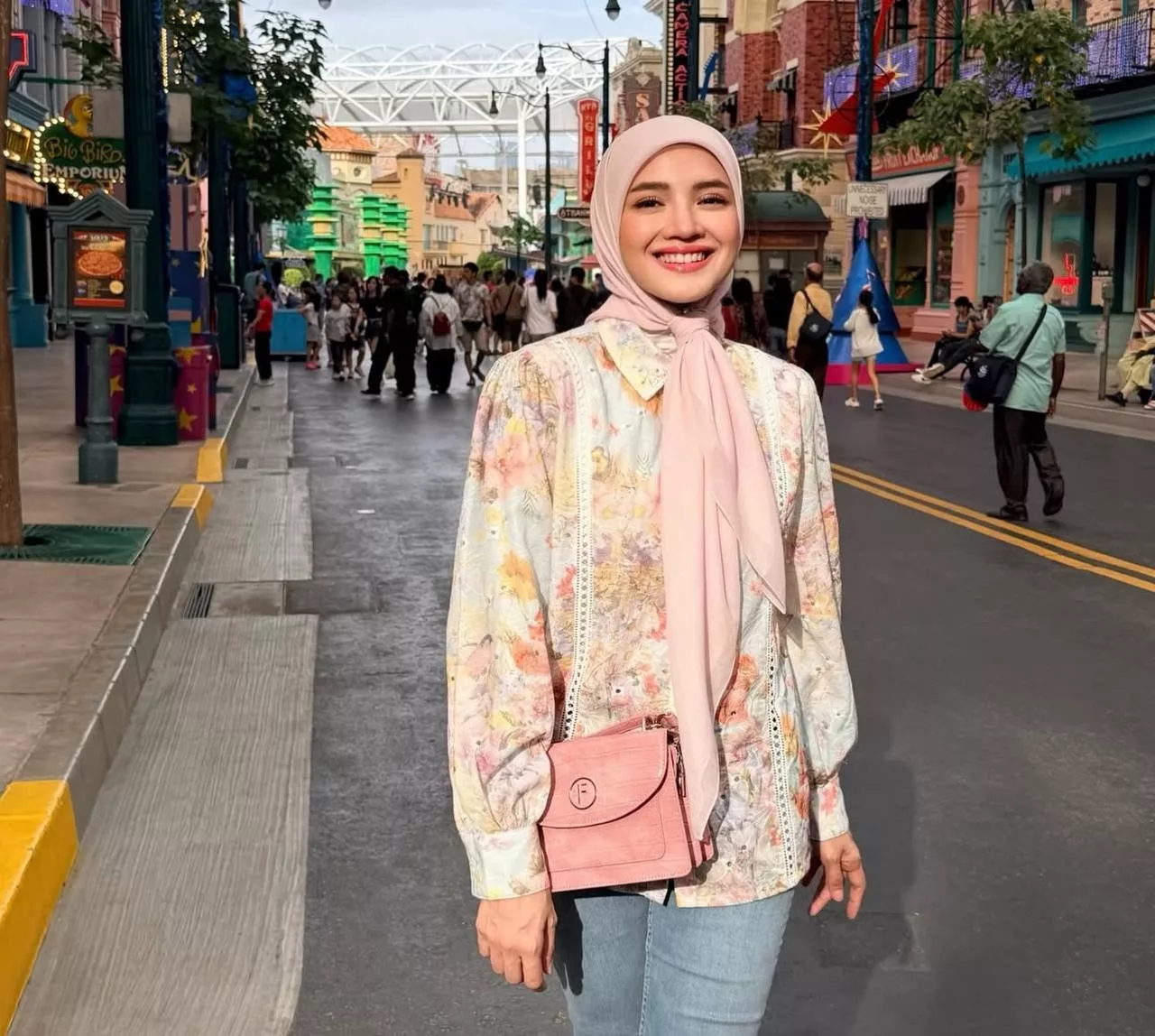 “Ini Kerana, Walaupun Hati Pernah Terguris, Keinginan Mencapai Redha Allah SWT Lebih Utama,” – Fazura Berlapang Dada Maafkan Lan Pet Pet