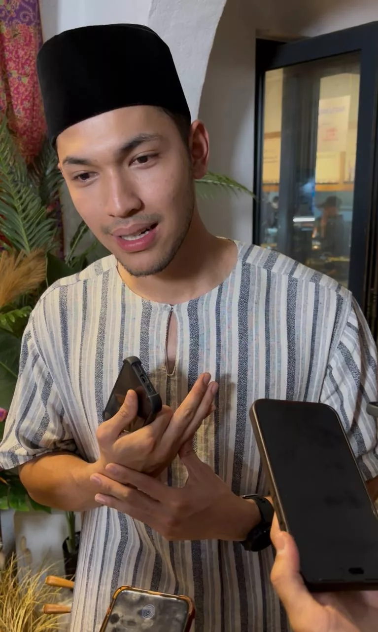 “Mereka Nampak Saya Tenang, Tiada Konflik…,” – Muaz Zabir Selar Individu Hasad Dengki, Mesej Lama Ditularkan Semula? 6 “Mereka Nampak Saya Tenang, Tiada Konflik…,” – Muaz Zabir Selar Individu Hasad Dengki, Mesej Lama Ditularkan Semula?