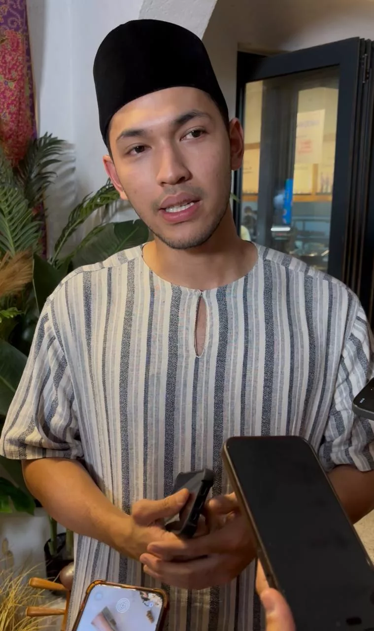 “Mereka Nampak Saya Tenang, Tiada Konflik…,” – Muaz Zabir Selar Individu Hasad Dengki, Mesej Lama Ditularkan Semula? 7 “Mereka Nampak Saya Tenang, Tiada Konflik…,” – Muaz Zabir Selar Individu Hasad Dengki, Mesej Lama Ditularkan Semula?