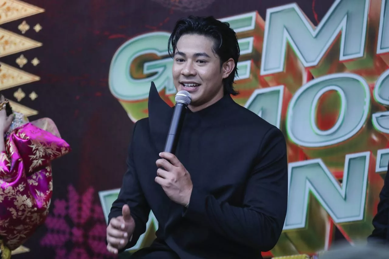 Dikecam Badan Berisi & Disangka Sakit, Meerqeen Dedah Pengorbanan Demi Watak - “Ia Berbaloi, Sebab Itu Saya Setuju.” 13 Dikecam Badan Berisi & Disangka Sakit, Meerqeen Dedah Pengorbanan Demi Watak – “Ia Berbaloi, Sebab Itu Saya Setuju.”