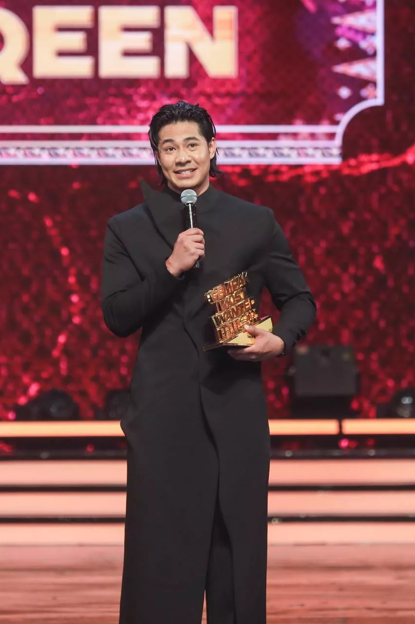 Dikecam Badan Berisi & Disangka Sakit, Meerqeen Dedah Pengorbanan Demi Watak - “Ia Berbaloi, Sebab Itu Saya Setuju.” 10 Dikecam Badan Berisi & Disangka Sakit, Meerqeen Dedah Pengorbanan Demi Watak – “Ia Berbaloi, Sebab Itu Saya Setuju.”