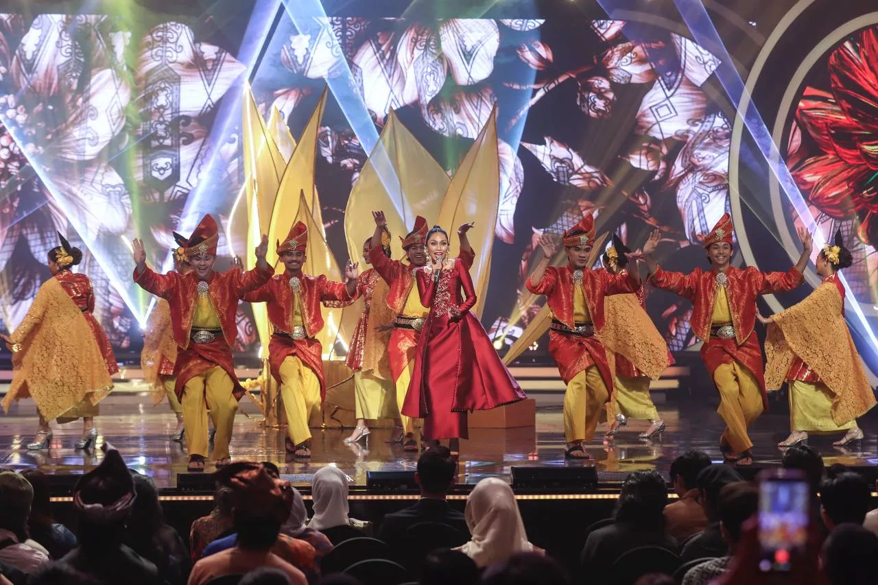 Belum Boleh ‘Move On’! Astro Menampilkan Semangat Home Of Live Dengan Sentuhan Indah & Luar Biasa Menerusi Pentas ‘Re Culture’ GMWA2025 36 Belum Boleh ‘Move On’! Astro Menampilkan Semangat Home Of Live Dengan Sentuhan Indah & Luar Biasa Menerusi Pentas ‘Re Culture’ GMWA2025