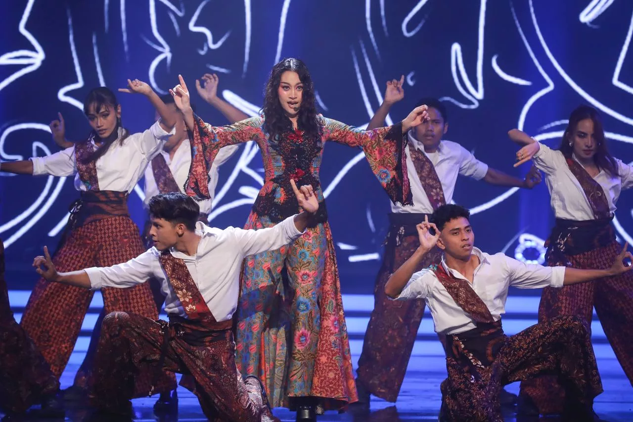 Belum Boleh ‘Move On’! Astro Menampilkan Semangat Home Of Live Dengan Sentuhan Indah & Luar Biasa Menerusi Pentas ‘Re Culture’ GMWA2025 27 Belum Boleh ‘Move On’! Astro Menampilkan Semangat Home Of Live Dengan Sentuhan Indah & Luar Biasa Menerusi Pentas ‘Re Culture’ GMWA2025