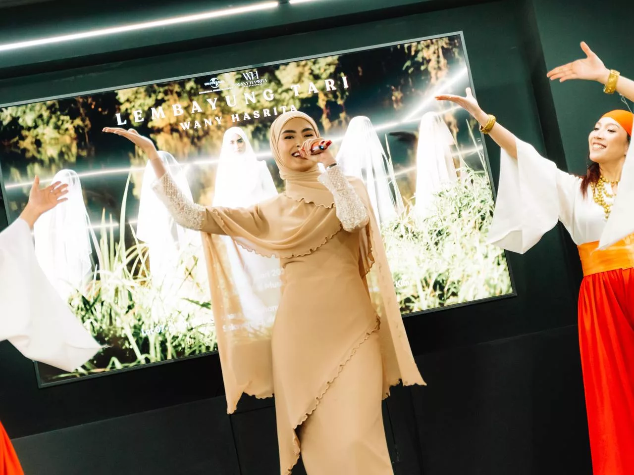 “Saya Pernah Jadi Bintang Popular 2018, Berada Di Puncak,” - Kerjaya Bergerak Perlahan Selepas 10 Tahun? Wany Hasrita Belum Mahu Mengalah 17 “Saya Pernah Jadi Bintang Popular 2018, Berada Di Puncak,” – Kerjaya Bergerak Perlahan Selepas 10 Tahun? Wany Hasrita Belum Mahu Mengalah