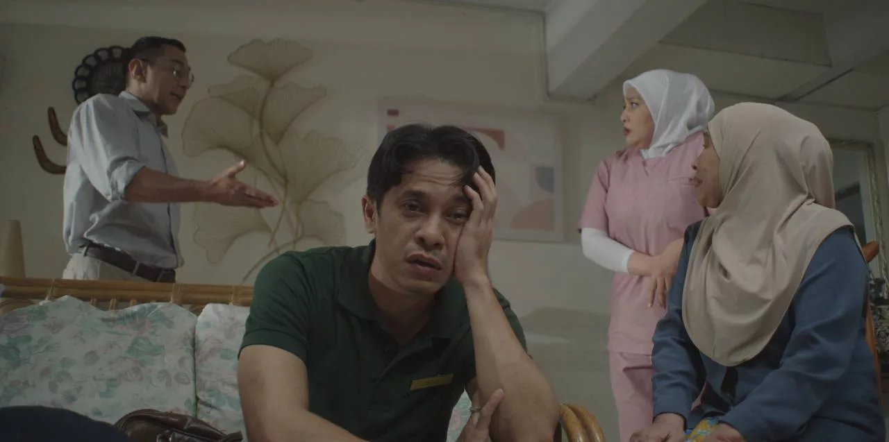 “Saya Jadi Penyelamat Pihak Produksi…,” – Wajah Dikatakan ‘Bersepah’ Di Kaca TV, Zarynn Min Tak Tersinggung