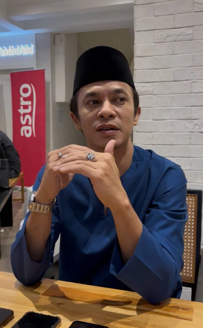 “Dulu Orang Kata Saya Pendek, Tak Kacak,” – Zahiril Adzim Mahu Lebih Ramai ‘Firdaus Karim’ Dalam Industri, Bukti Pelakon Tanpa Pakej Punya Bakat Besar