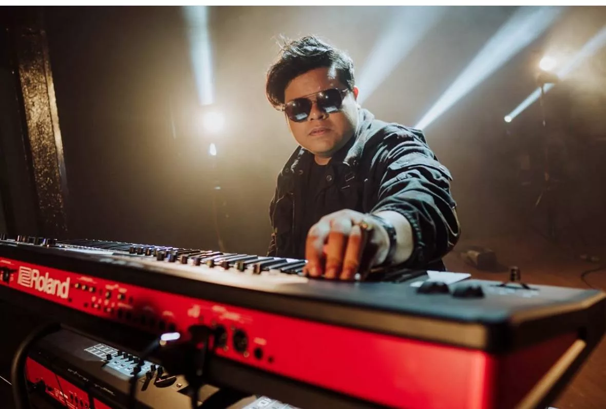 “Guna Duit Tu Buat…,” – Eric Fuzi Nasihat Artis Baru Jangan Bazir Buat Lagu Raya, Baik Cari Identiti Karya Dulu