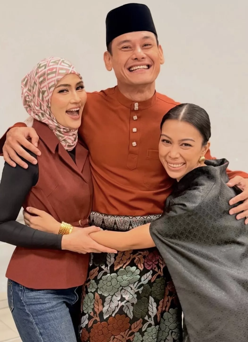 Sharifah Sakinah Bocor Rahsia, Dedah Sikap Aidil Aziz Di Set Drama, Ini Balas Fasha Sandha – “Panjang Betul Komennya…”