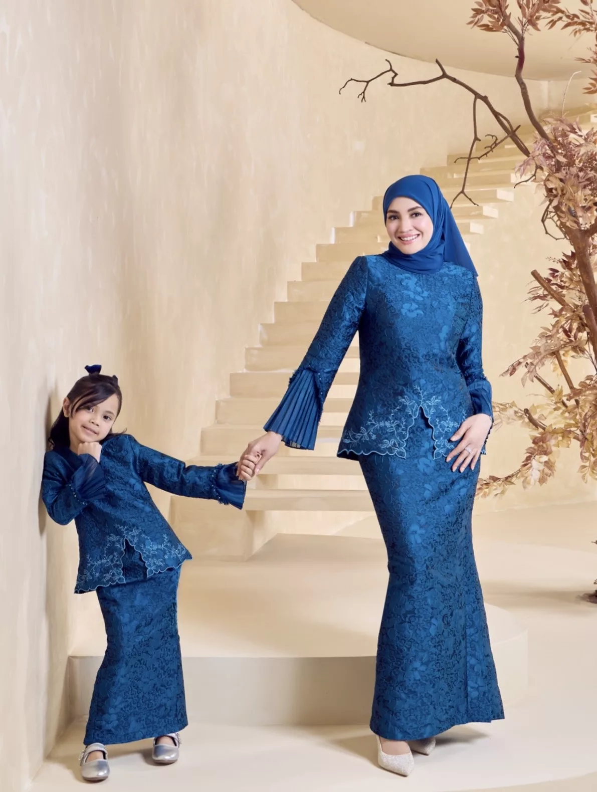 “Versi Yang Ada Kenangan Kami Berdua,” – Sentuhan Paling Peribadi Fazura, Duet Lagu Istimewa Bersama Fatima