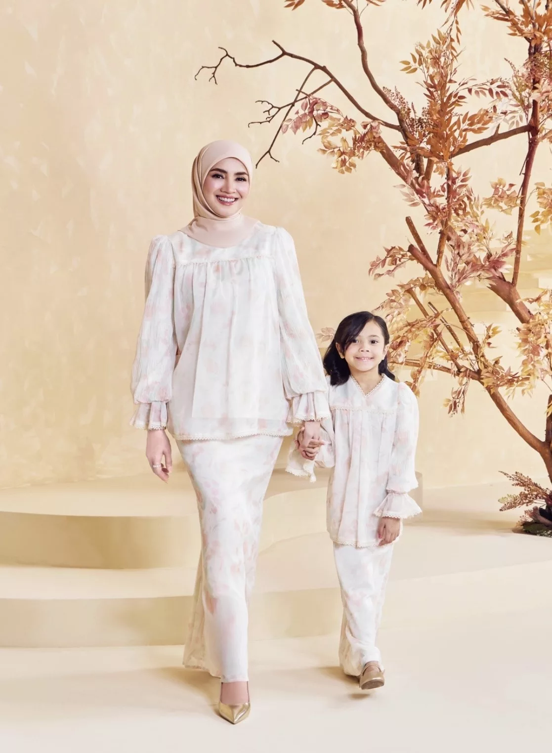 “Versi Yang Ada Kenangan Kami Berdua,” – Sentuhan Paling Peribadi Fazura, Duet Lagu Istimewa Bersama Fatima