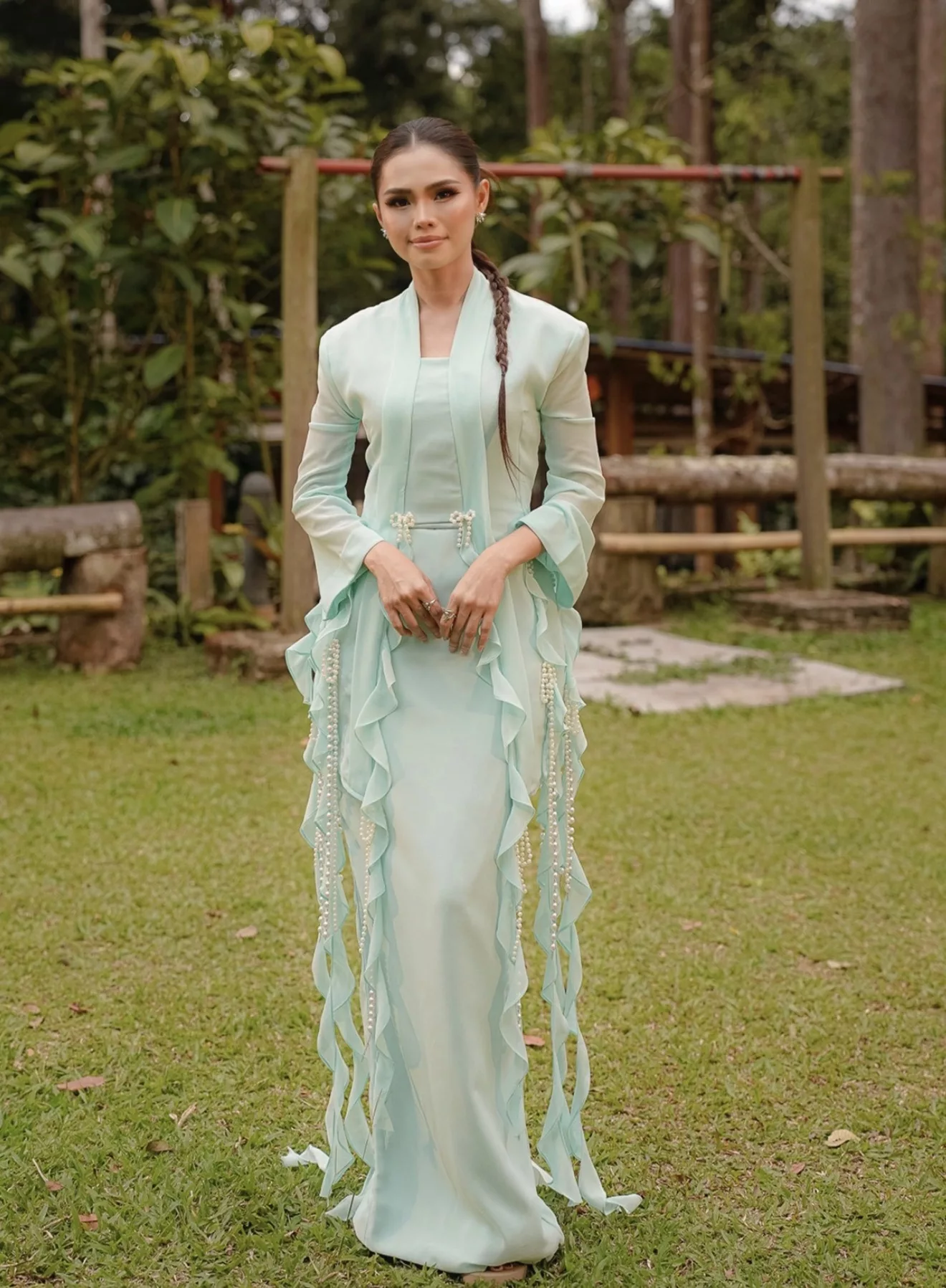 “Mesej Paling Simple…Hargai Masa Bersama Orang Yang Kita Sayang, Raya Datang Setahun Sekali,” – Bella Astillah