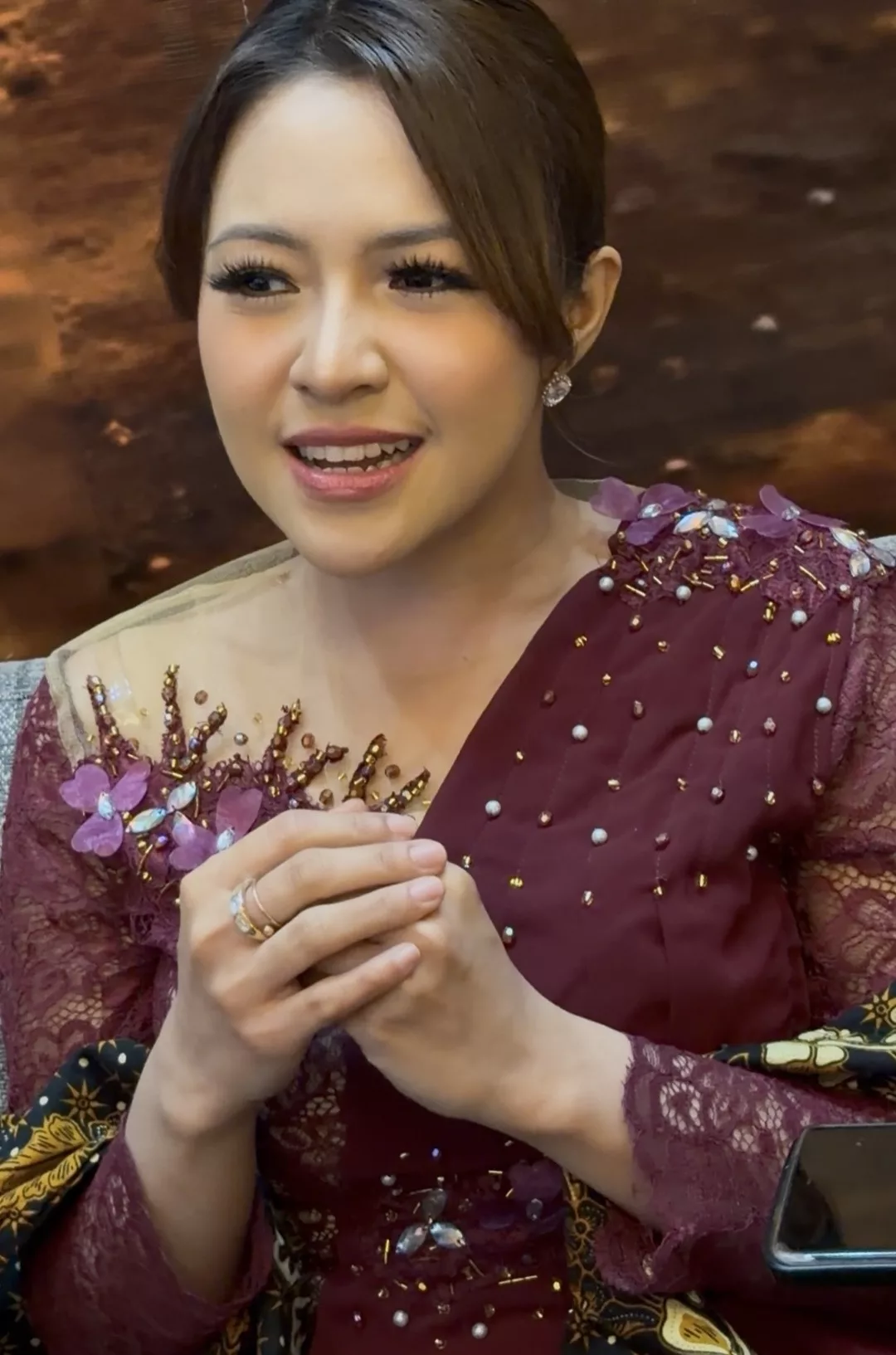 “Memang Tak Ada Unsur ‘Double Meaning’ Sebab Maksud Lagu Itu Jelas Dalam Muzik Video,” - Baby Shima 5 “Memang Tak Ada Unsur ‘Double Meaning’ Sebab Maksud Lagu Itu Jelas Dalam Muzik Video,” – Baby Shima