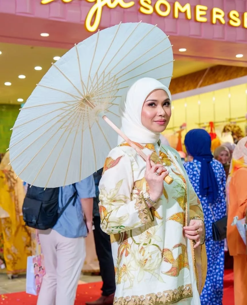 Anzalna Nasir, Liza Hanim Curi Tumpuan, Raikan Raya Penuh Warna & Gaya!