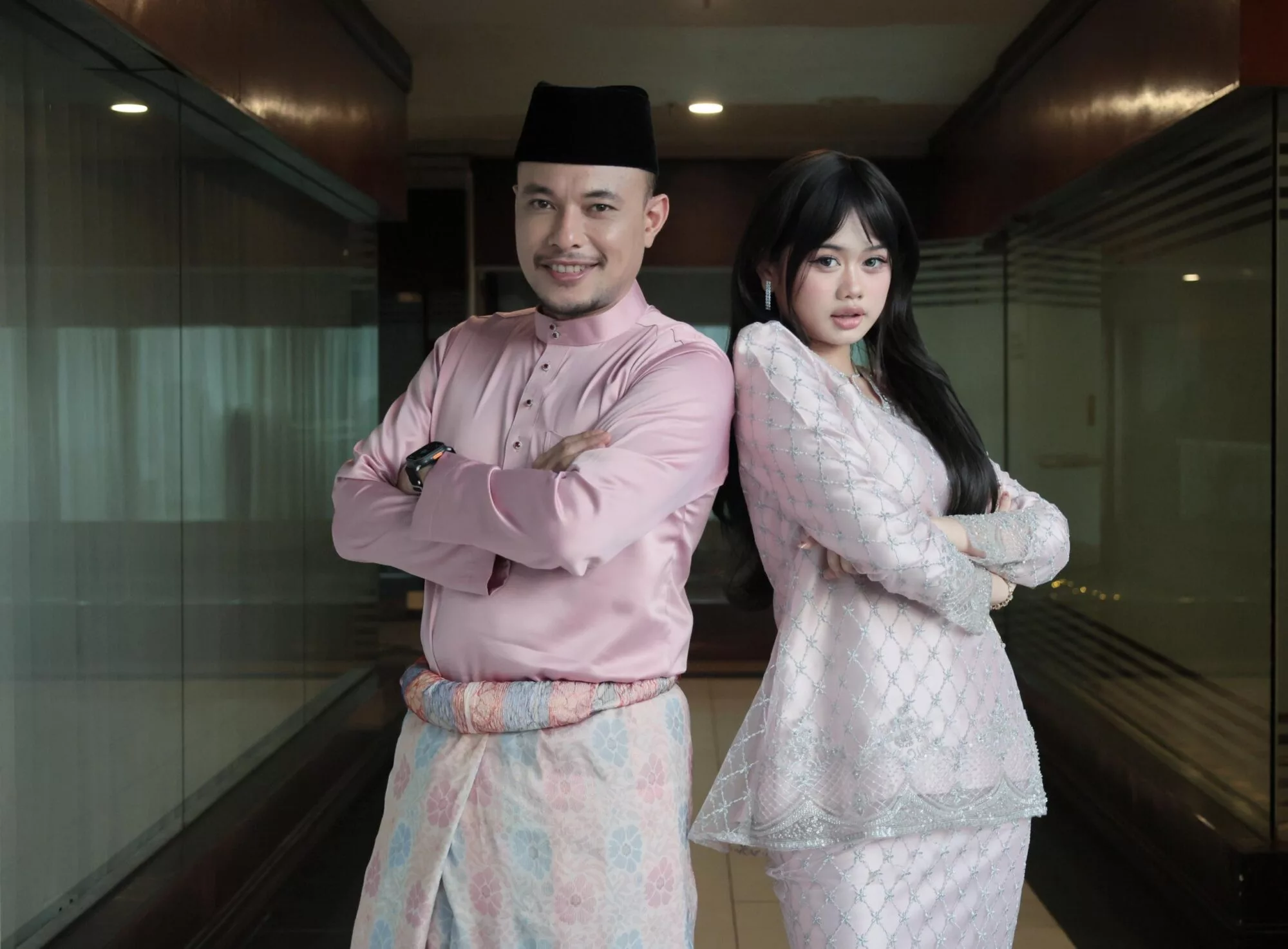 “Tujuan Hidup Bukan Menyanyi Saja,” – Pernah Depresi, Riz Zaizizi Kini Bangkit… Temui Makna Hidup Sebagai Guru Vokal Mengaji