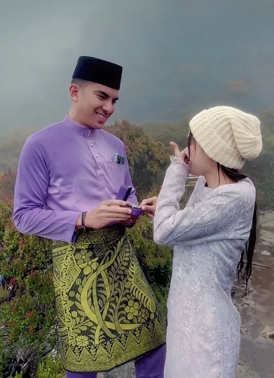 “Allah SWT Sebaik-Baik Perancang,” – Bella Astillah & Syed Sah Tunang Petang Ini, Ramai Peminat Titip Doa, Rakan Artis Tumpang Syukur