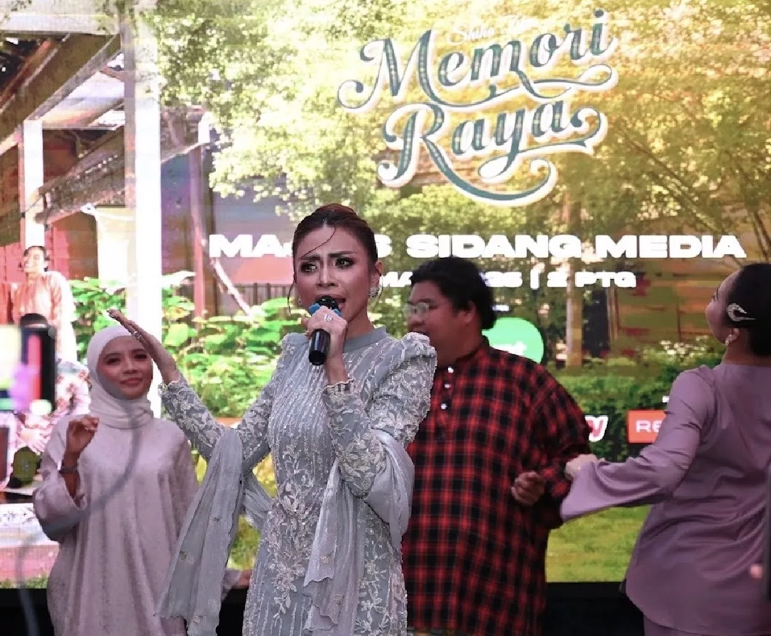 “Saya Harap Orang Ramai Suka Dan Sokong,” - Shiha Zikir Lancar Lagu Raya, Undang Peminat Jayakan Muzik Video 13 “Saya Harap Orang Ramai Suka Dan Sokong,” – Shiha Zikir Lancar Lagu Raya, Undang Peminat Jayakan Muzik Video