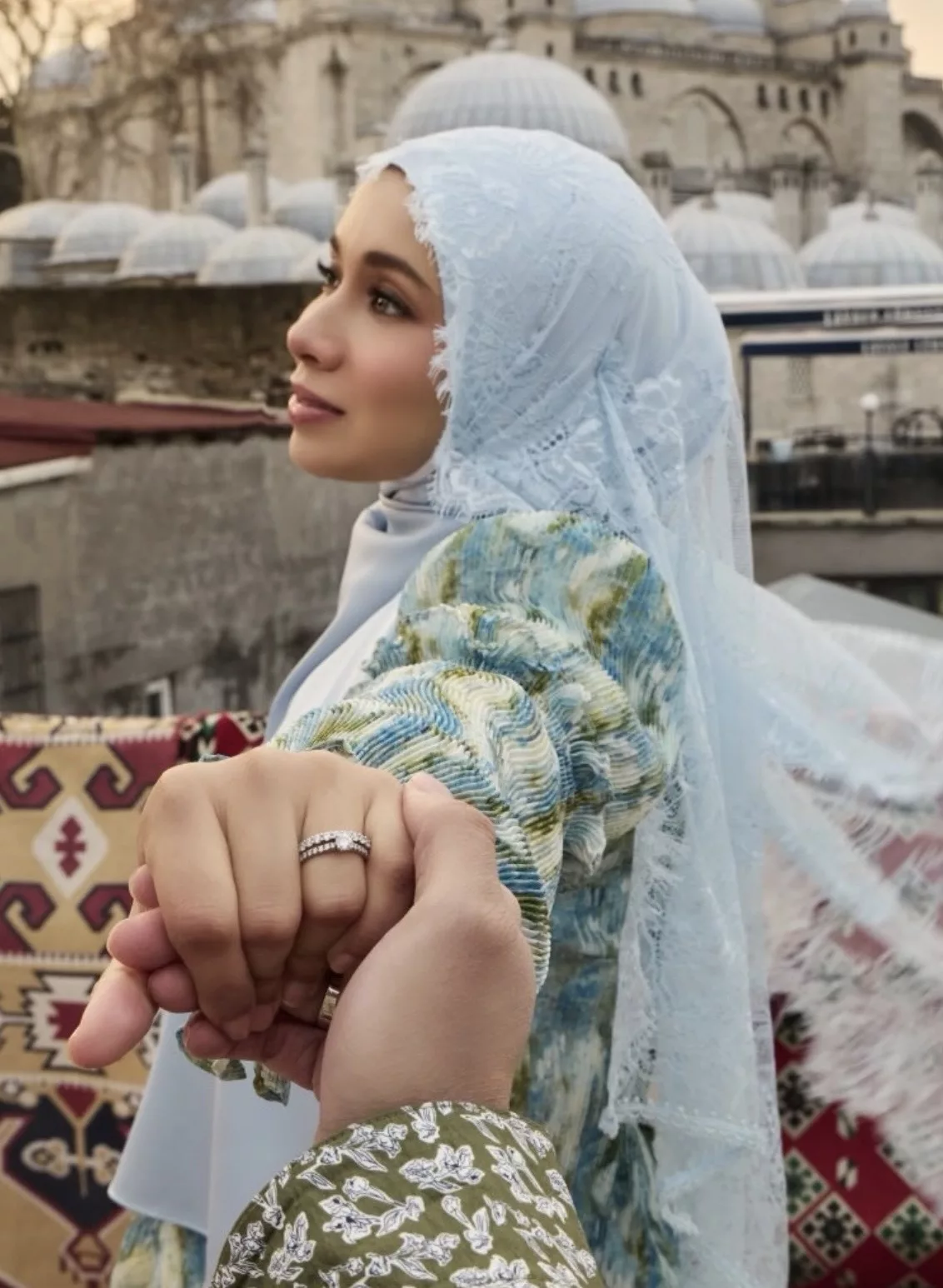 “Kami Sangat Fleksibel. Segalanya Berbincang…,” - Pertama Kali Beraya Bersama Keluarga Fattah, Amira Teruja Nak Jalankan Tanggungjawab Sebagai Isteri & Menantu 5 “Kami Sangat Fleksibel. Segalanya Berbincang…,” – Pertama Kali Beraya Bersama Keluarga Fattah, Amira Teruja Nak Jalankan Tanggungjawab Sebagai Isteri & Menantu