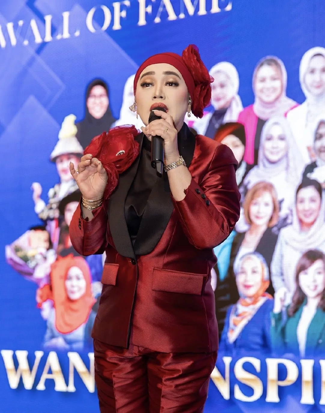 Azharina Cipta Sejarah! Satu-Satunya Anak Seni Yang Diraikan Di Anugerah 100 Wanita Nasional Inspirasi 2026 11 Azharina Cipta Sejarah! Satu-Satunya Anak Seni Yang Diraikan Di Anugerah 100 Wanita Nasional Inspirasi 2026