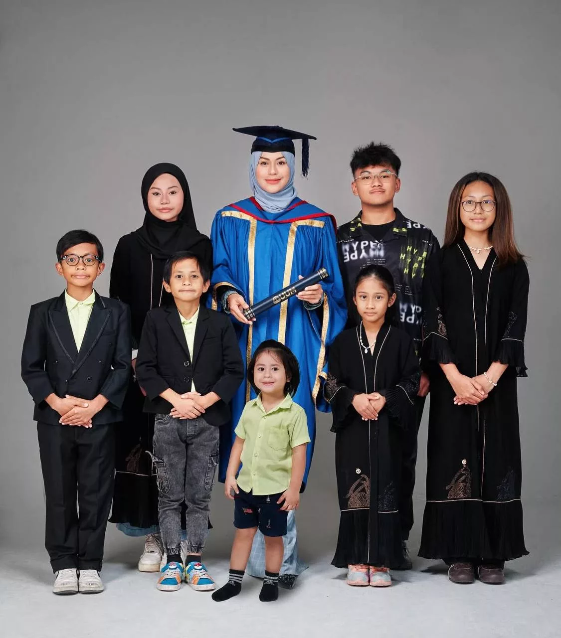 “Bukanlah Serik, Cuma Belum Terfikir Lagi,” – Rebecca Nur Al Islam Tak Rasa Sunyi Selepas Cerai, Sibuk Urus 7 Orang Anak