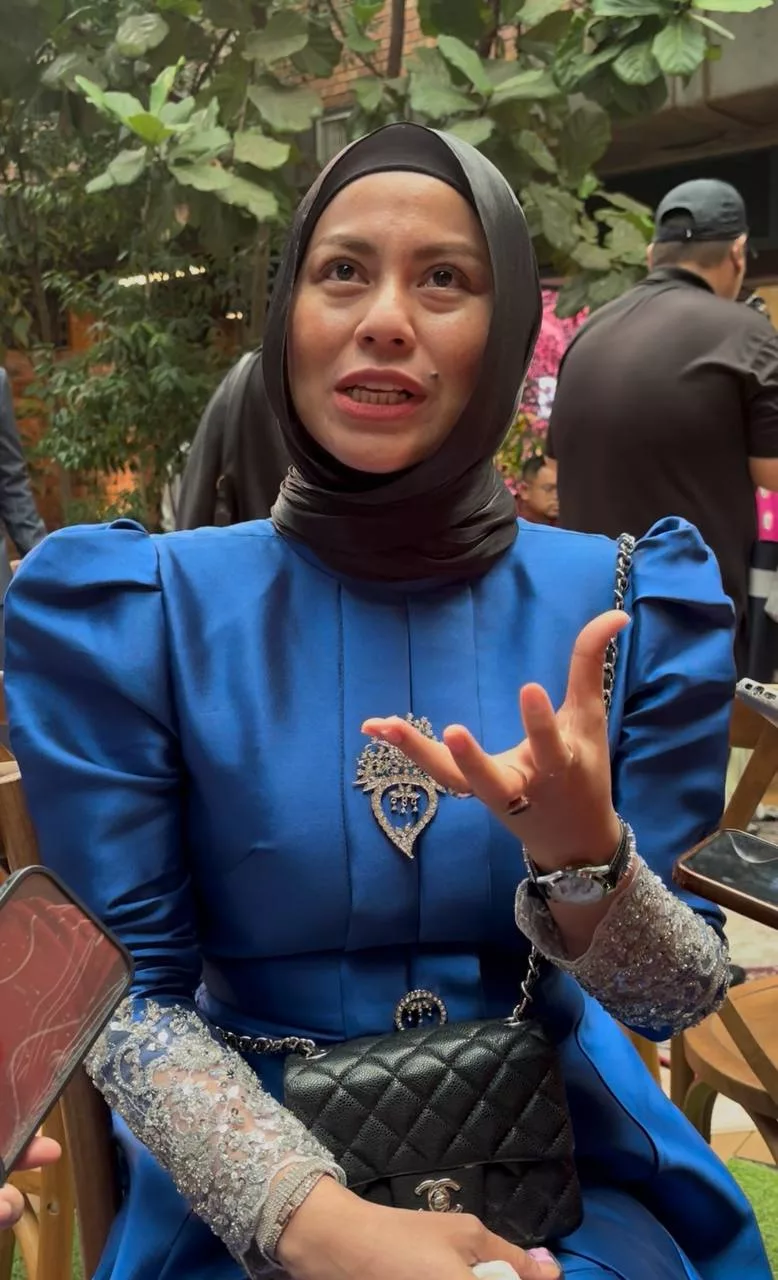 “Bukanlah Serik, Cuma Belum Terfikir Lagi,” – Rebecca Nur Al Islam Tak Rasa Sunyi Selepas Cerai, Sibuk Urus 7 Orang Anak