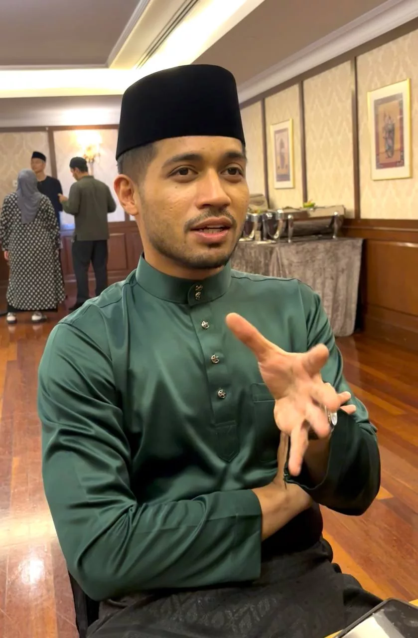 Tak Perlu Tayang Bahagia… Yusuf Bahrin Nafi Rumah Tangga Bergolak, Pilih Hidup Privasi Bersama Zizi Kirana