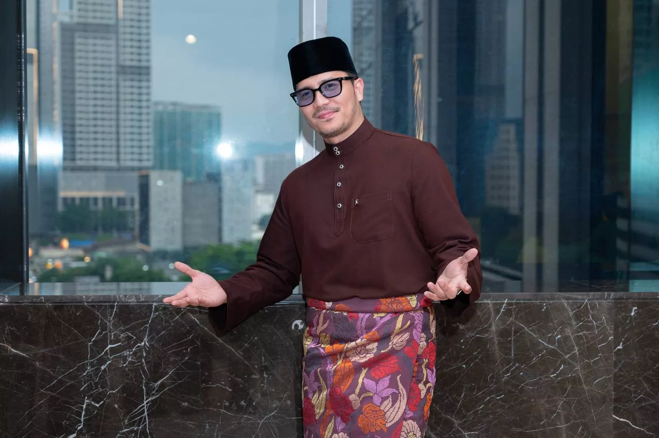 “Saya Terkesan, Simpati Dengan Amira,” – Fattah Amin Terpaksa Tegur Individu Biadap, Ganggu Ruang Ketika Suami Isteri Bekerja