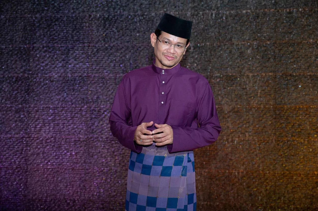 “Kagum Kerana Namanya Sangat Besar, Sedangkan Saya…,” - Que Haidar Akui Rasa ‘Malu-Malu’ Jumpa Fazura, Walau Persahabatan Dah Lama Terjalin 5 “Kagum Kerana Namanya Sangat Besar, Sedangkan Saya…,” – Que Haidar Akui Rasa ‘Malu-Malu’ Jumpa Fazura, Walau Persahabatan Dah Lama Terjalin