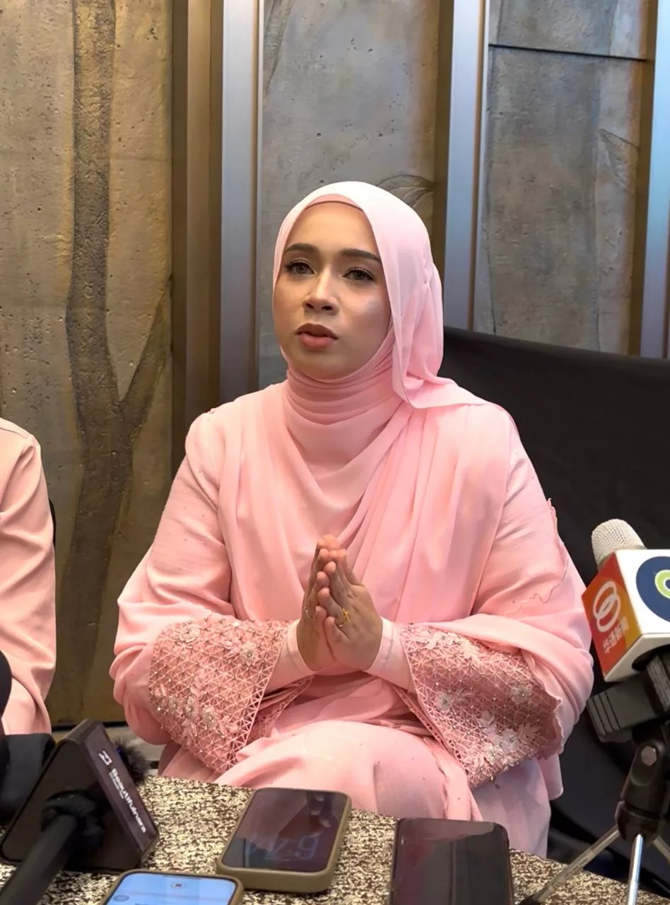 “Dari Awal Kahwin Orang Kata Nampak ‘Baby Bump’,” – Berlakon Adegan Hamil Dalam MV Lagu ‘Bincang Raya’, Amira Othman Nafi Sedang Mengandung