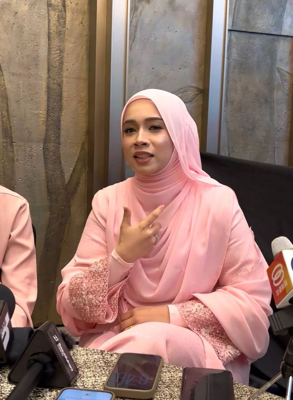 “Saya Doakan Allah Berikan Mereka Hidayah…,” – Dilabel Sundal & Bodoh, Amira Othman Lali Hadap Kecaman! Anggap Lumrah Jadi Anak Seni