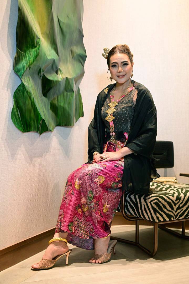 Selepas 28 Tahun, Heyda Hafeey Kembalikan Kenangan Menerusi Zapin Usik Mengusik 2.0 – “Orang Tahu Senario, Bukan Kenal Penyanyi Wanitanya.”