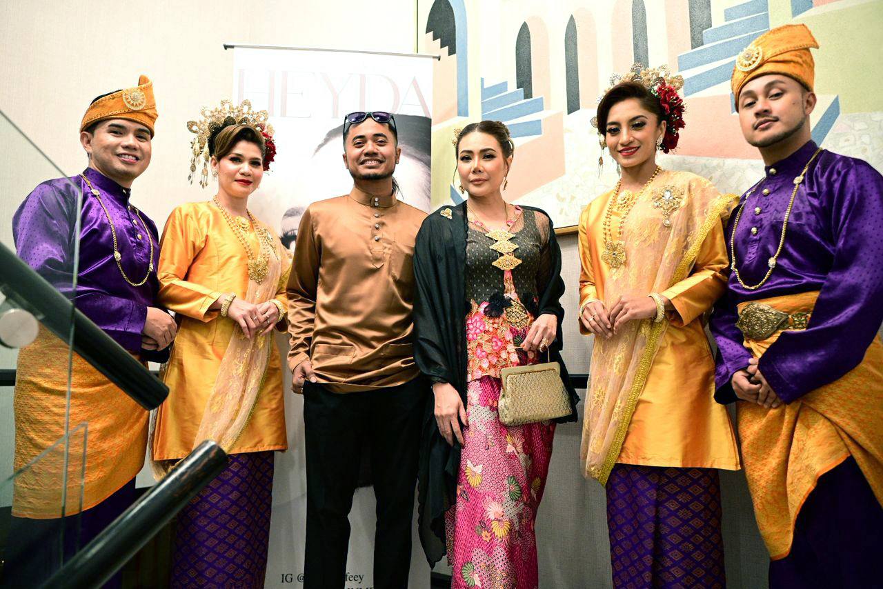 Selepas 28 Tahun, Heyda Hafeey Kembalikan Kenangan Menerusi Zapin Usik Mengusik 2.0 – “Orang Tahu Senario, Bukan Kenal Penyanyi Wanitanya.”