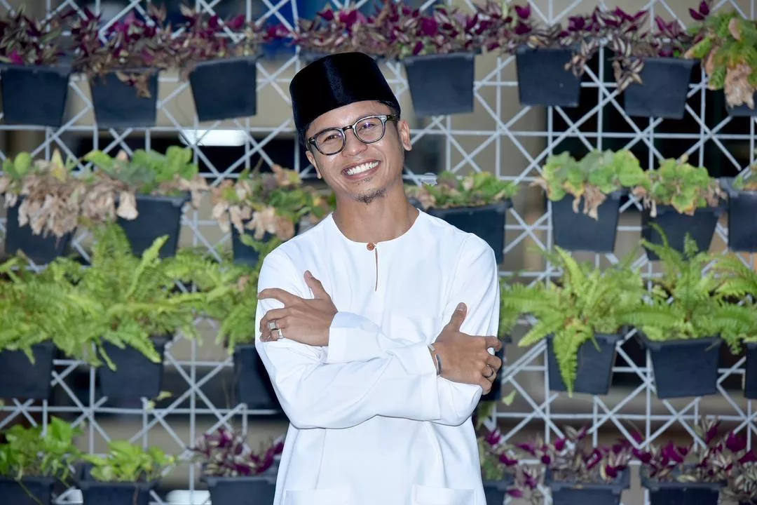 “Saya Tetap Hormat Kerjayanya Tapi…,” - Hafiz Suip Kekal Dengan Prinsip, Tak Izin Isteri Menyanyi Lagi 9 “Saya Tetap Hormat Kerjayanya Tapi…,” – Hafiz Suip Kekal Dengan Prinsip, Tak Izin Isteri Menyanyi Lagi
