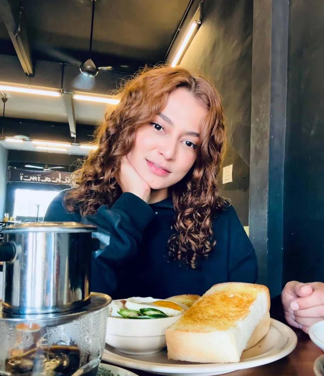 “Drama Sekarang Macam Tak Ada Cerita Lain. Pusing-Pusing Kisah Penyondol, Wanita Bodoh Dan Murah,” – Reen Rahim