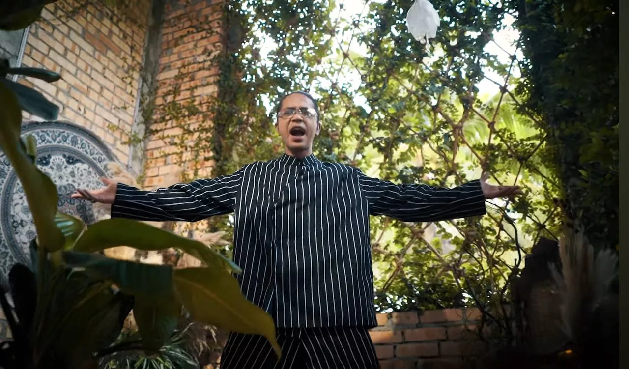 “Dia Tak Tanya Bayaran, Buat Sebab ‘Adik Beradik’,” – Rakam Lagu Raya Bersama, Ayda Jebat Tersentuh Keperibadian Baik Hazama