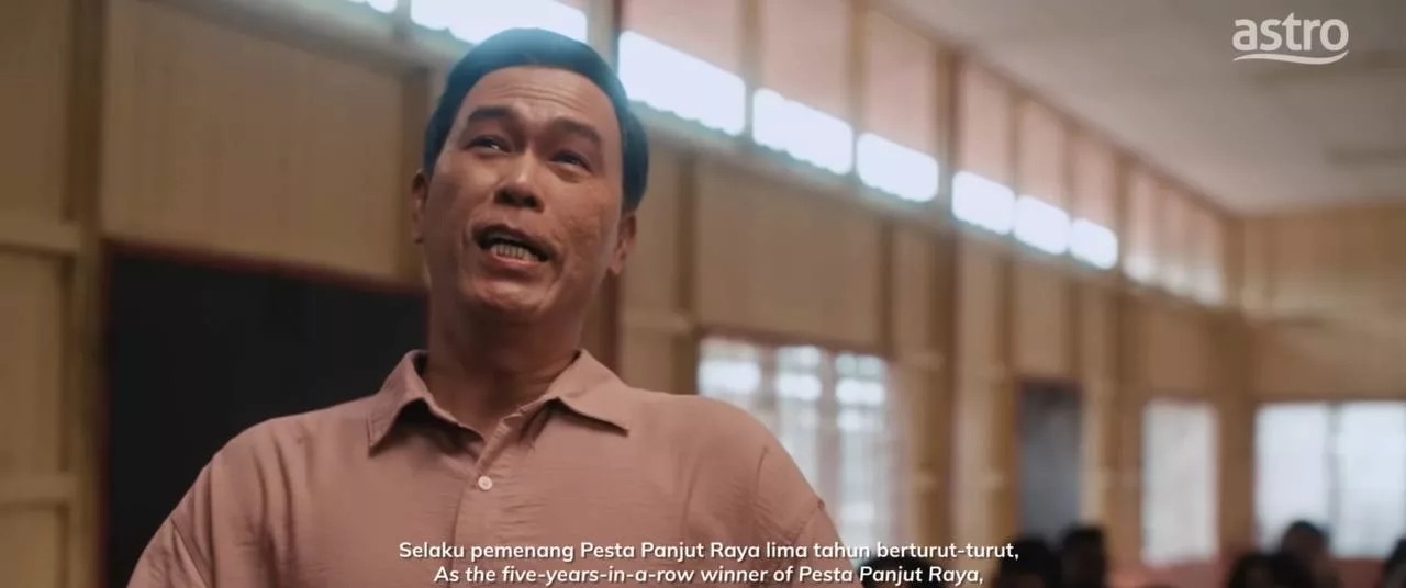 Ego Dua Sahabat Cetus Konflik Dalam Kampung! Iklan Raya Astro ‘Bila Bersama, Lagi Jadi’ Bariskan Bintang Gred A… Sarat Komedi, Nostalgia & Pengajaran