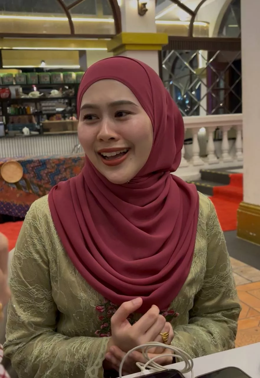 “Tiada Suasana Riuh Bila Nak Bergambar,” - Dr. Afifah Sambut Syawal Pertama Tanpa Anak-Anak, Akui Rasa Janggal 9 “Tiada Suasana Riuh Bila Nak Bergambar,” – Dr. Afifah Sambut Syawal Pertama Tanpa Anak-Anak, Akui Rasa Janggal