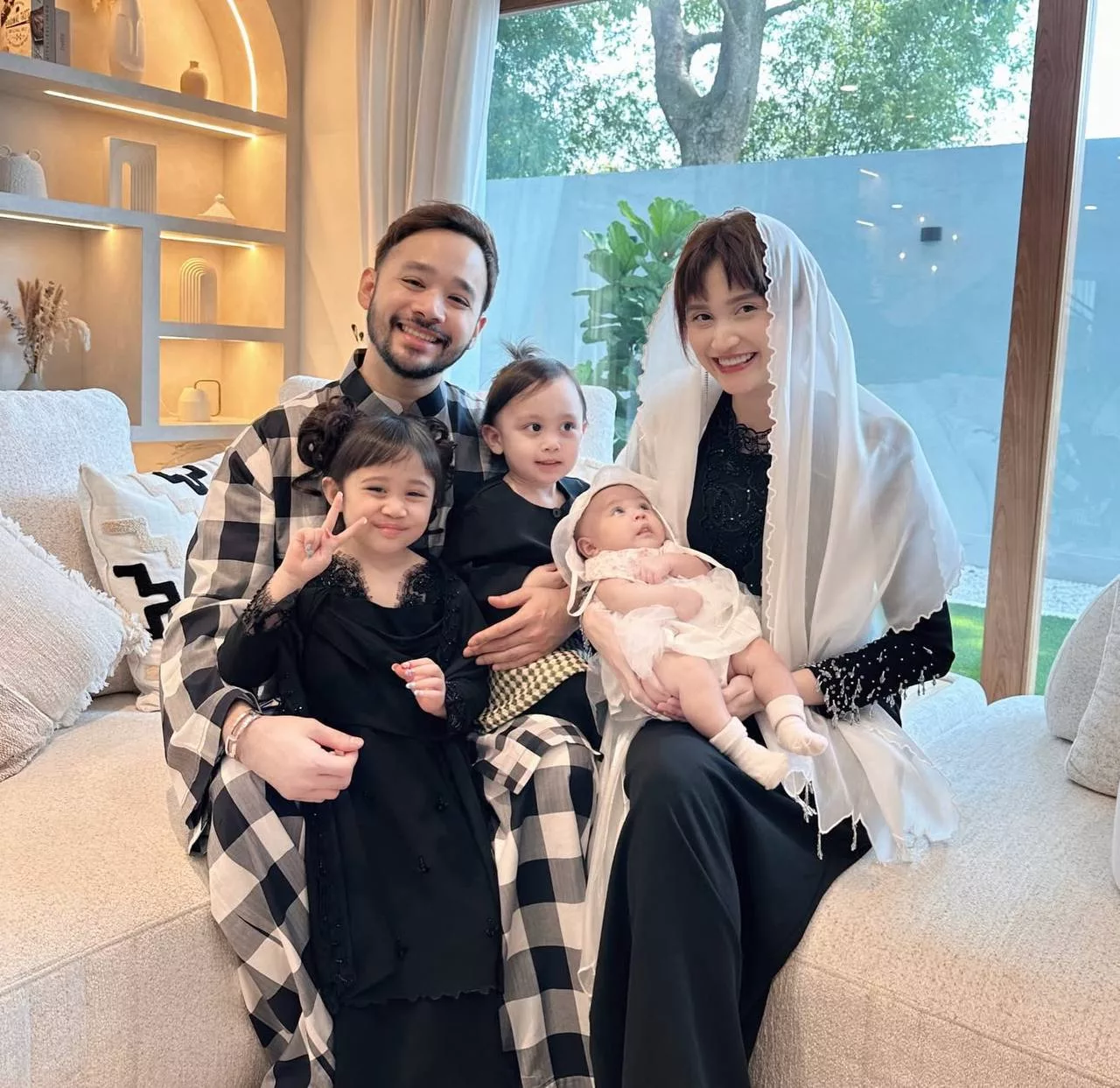 “Selalu Suami Yang Bangun Malam, Saya Jadi PA Je,” – Nabil Mahir Positif COVID-19, Ayda Jebat Risau Perlu Jaga Anak Bongsu Sorang Diri