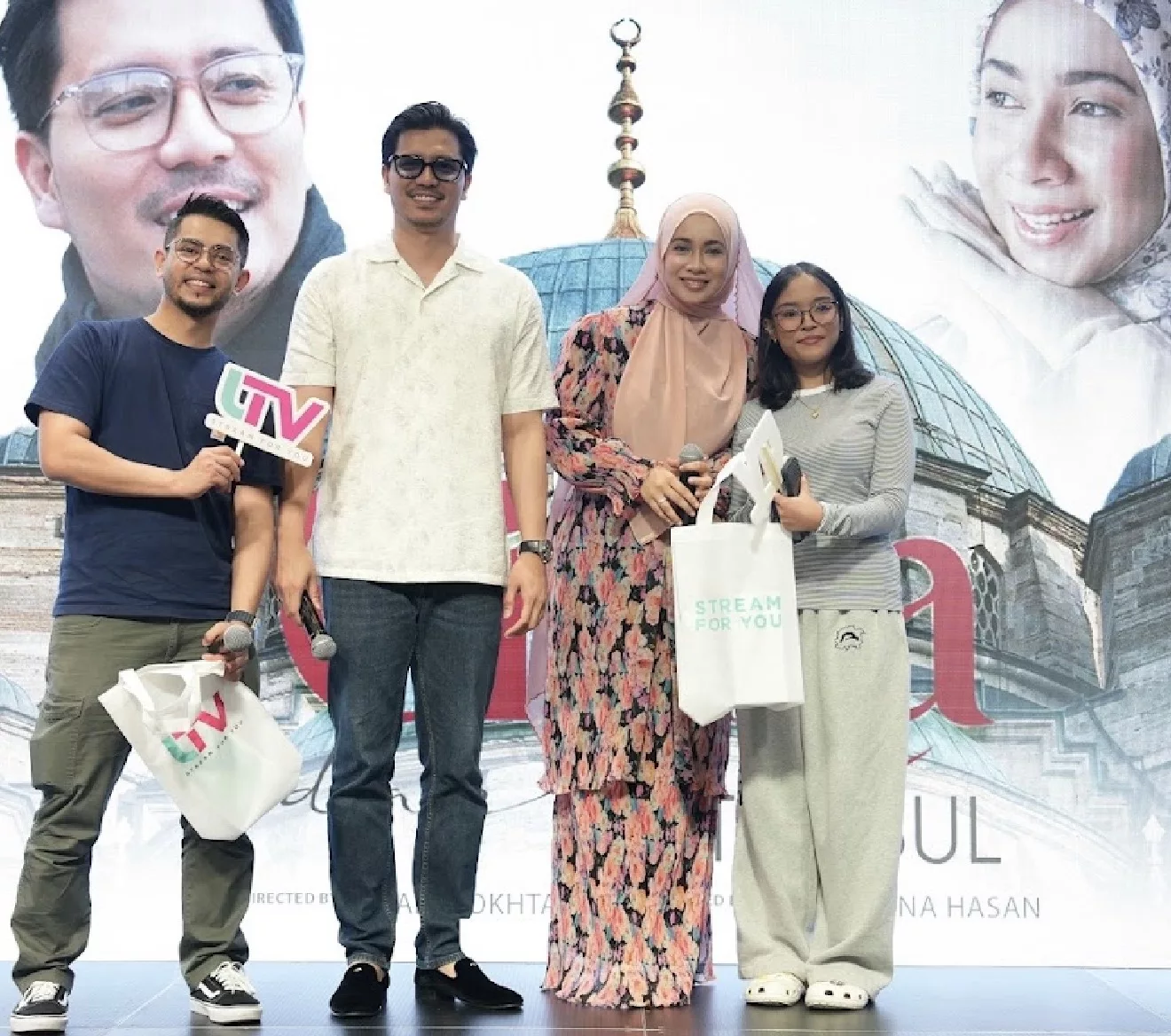 “Kami Sangat Terharu…,” – Siti Khadijah Jadi Tumpuan Di Celebfest, Datuk Adzliana Bersyukur UTV Makin Kukuh Tawan Pasaran Singapura