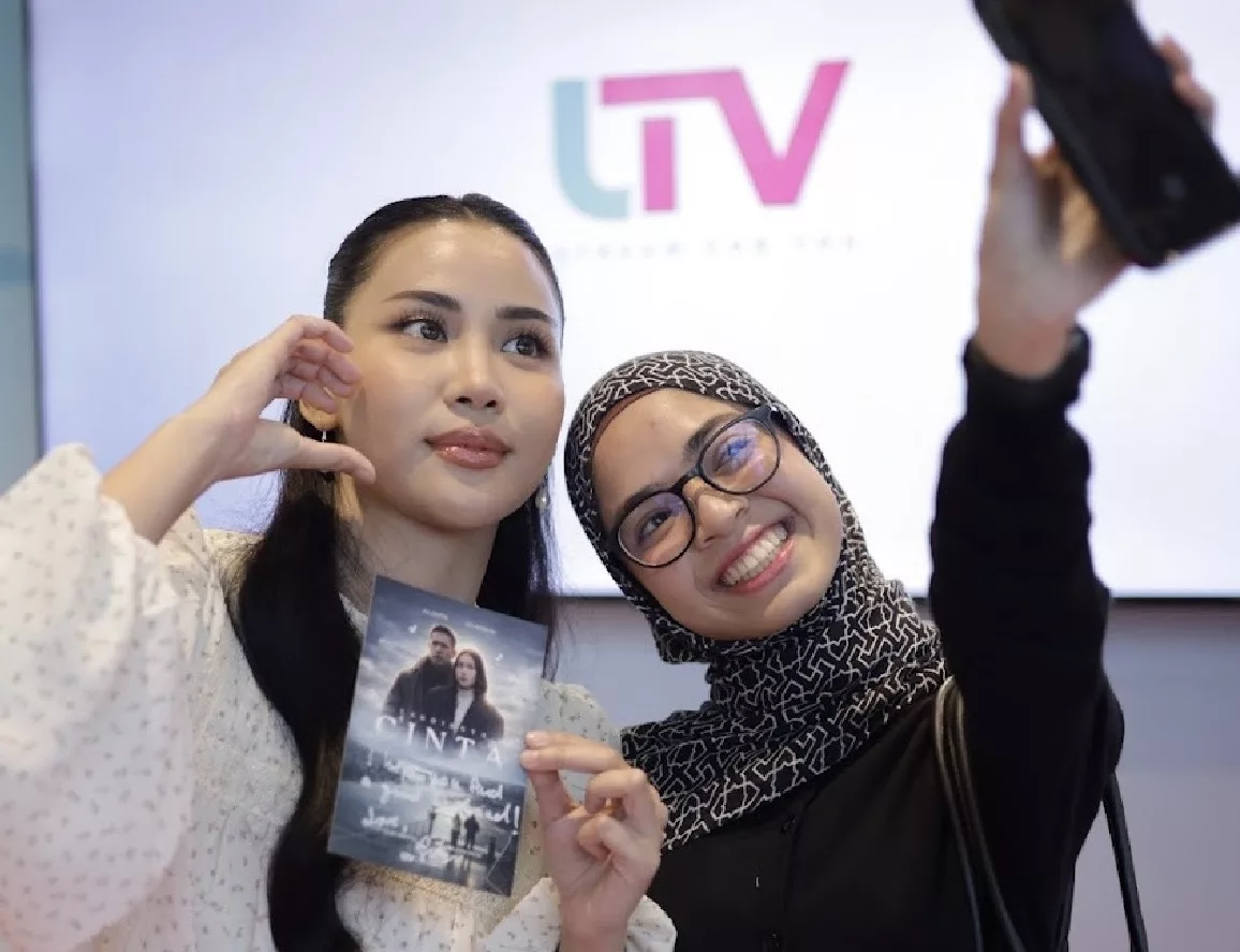 “Kami Sangat Terharu…,” – Siti Khadijah Jadi Tumpuan Di Celebfest, Datuk Adzliana Bersyukur UTV Makin Kukuh Tawan Pasaran Singapura
