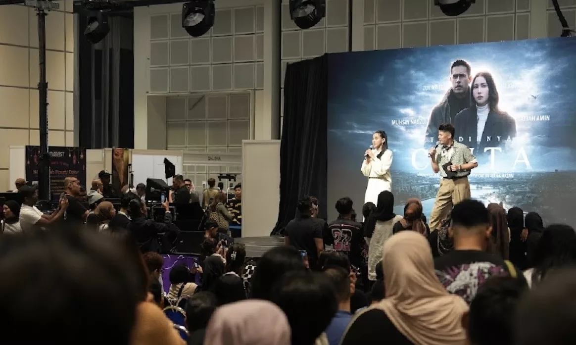 “Kami Sangat Terharu…,” – Siti Khadijah Jadi Tumpuan Di Celebfest, Datuk Adzliana Bersyukur UTV Makin Kukuh Tawan Pasaran Singapura