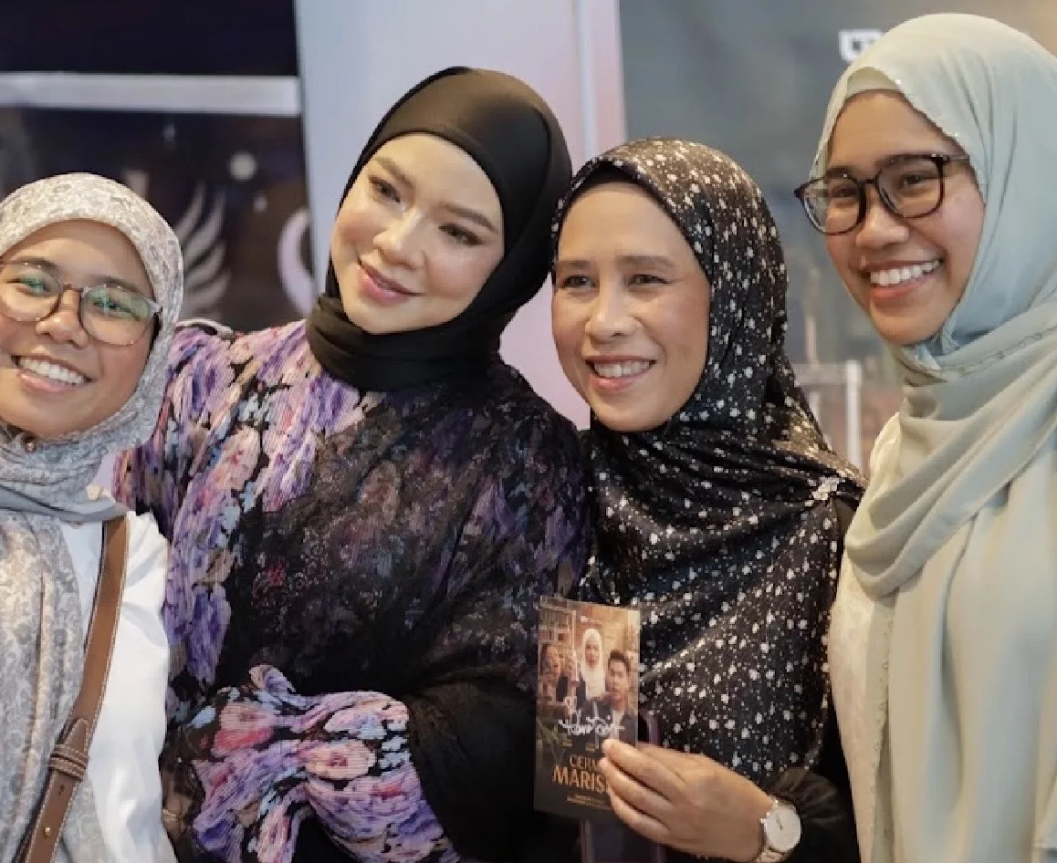“Kami Sangat Terharu…,” – Siti Khadijah Jadi Tumpuan Di Celebfest, Datuk Adzliana Bersyukur UTV Makin Kukuh Tawan Pasaran Singapura