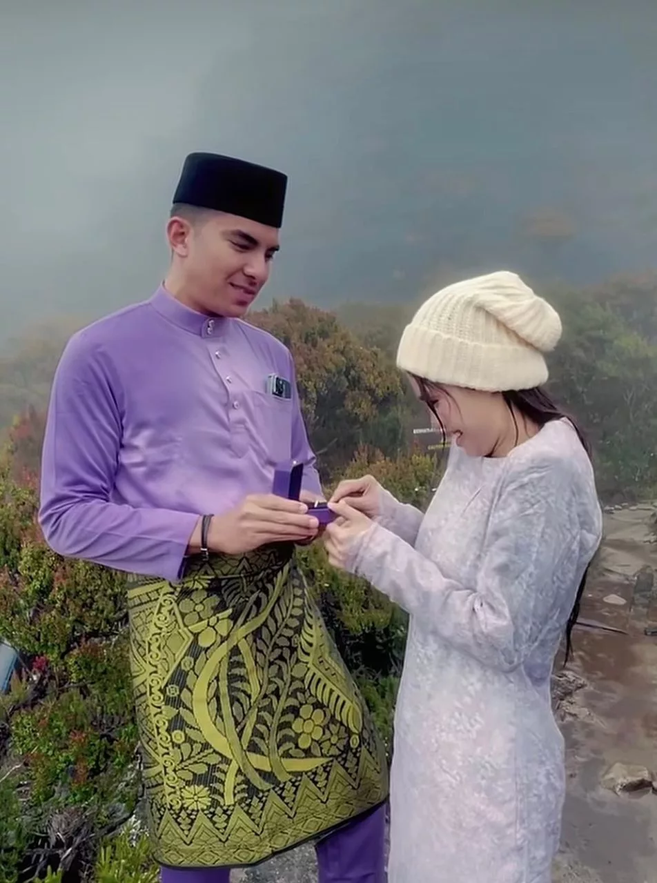 “Allah SWT Sebaik-Baik Perancang,” – Bella Astillah & Syed Sah Tunang Petang Ini, Ramai Peminat Titip Doa, Rakan Artis Tumpang Syukur