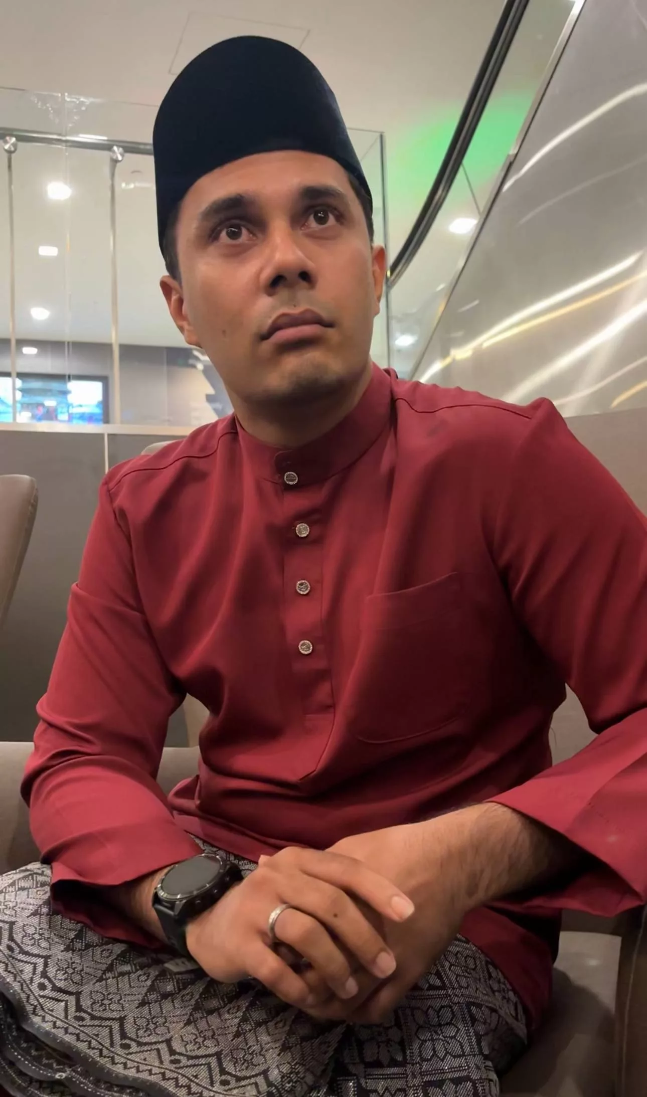 “Kami Memang Raya Asing Sebab…,” – Dakwaan Bercinta Dengan Jurusolek Merepek, Fikry Ibrahim Nafi Rumah Tangga Bergolak