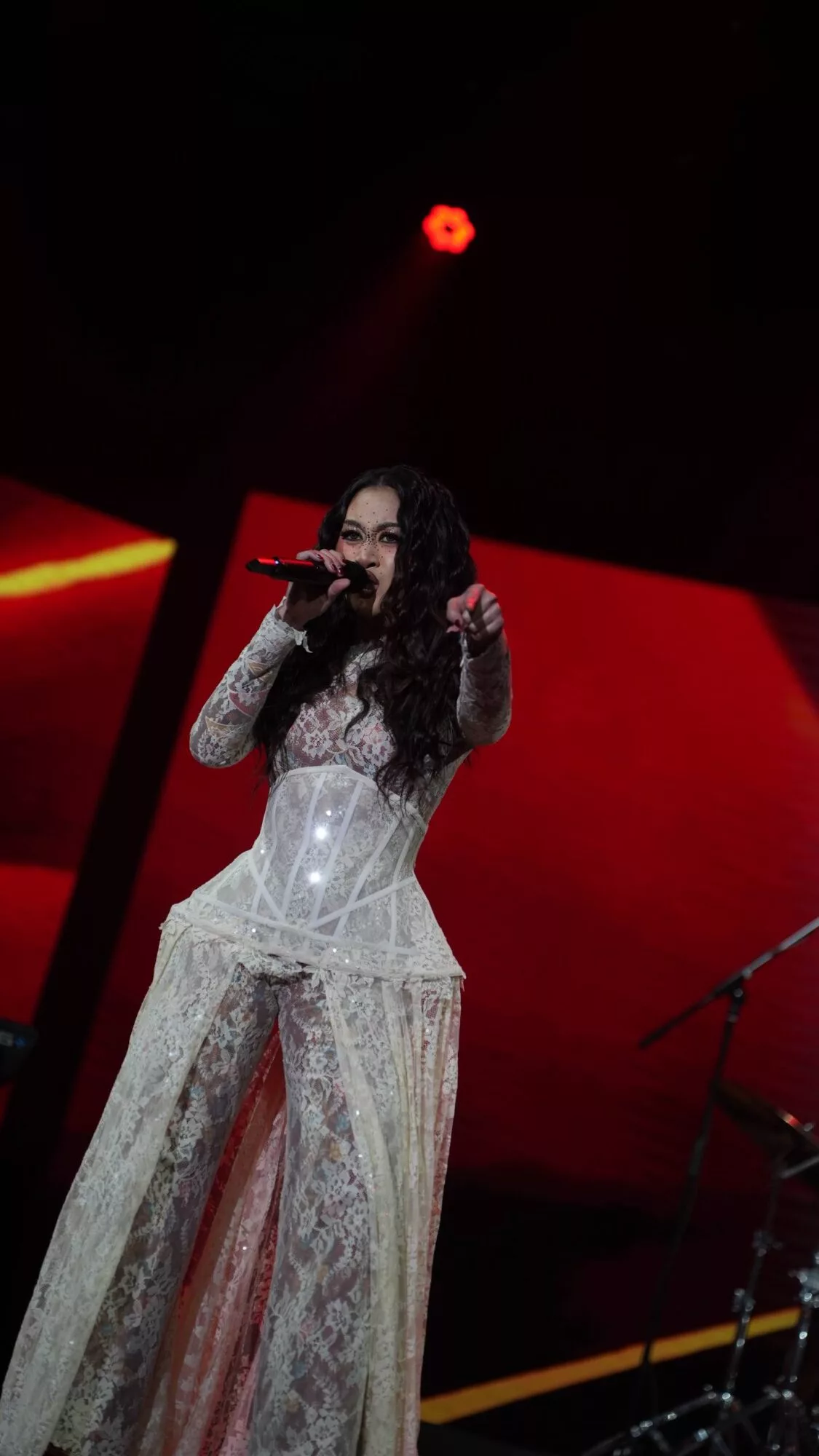 “Beberapa Minggu Ini, Saya Agak Kepenatan,” – Persembahan ‘Tak Adil’ Dikritik Kurang Bertenaga? Aisha Retno Terima Teguran