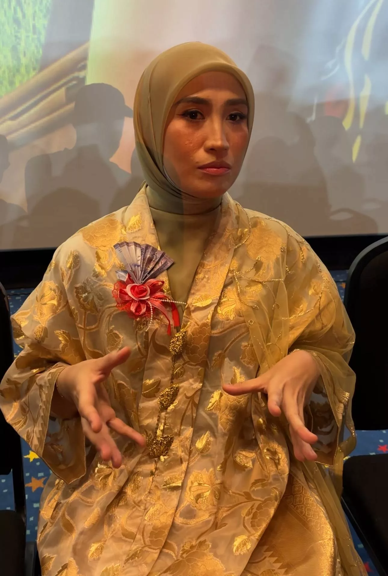 “Ke Arah Lebih Serius, Belum Lagi,” – Ozlynn Ulas Hubungan Ariq Bersama Wanita Dublin, Rupanya Sudah Peluk Islam Sebelum Ramadan Lalu