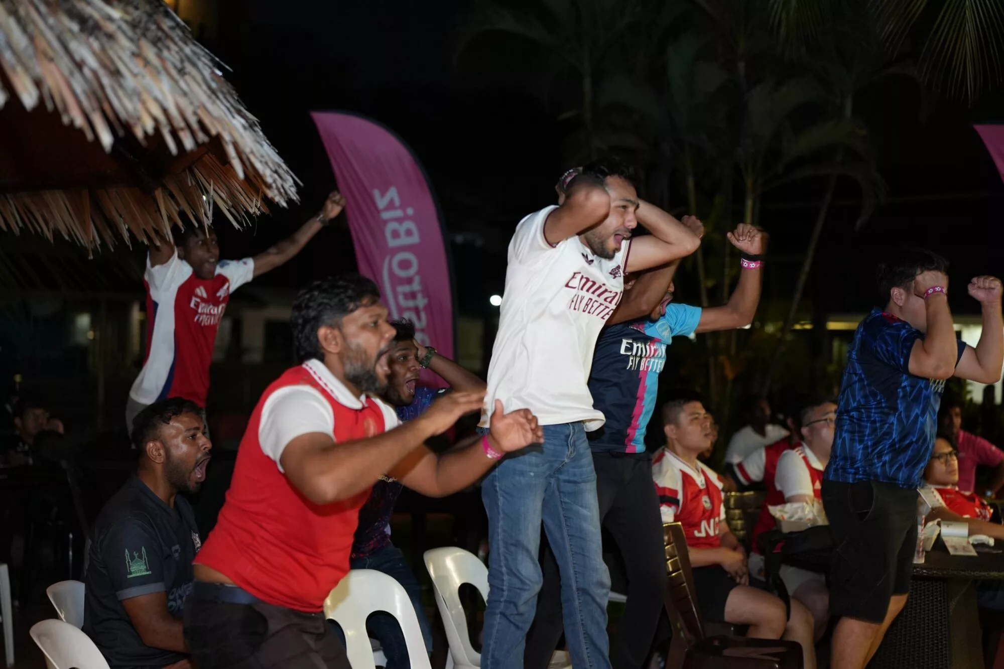 Sorakan Meledak! Astro BizOne Watch Party Ubah Cara Tonton Bola Sepak, Satukan Komuniti & Lonjak Ekonomi Setempat