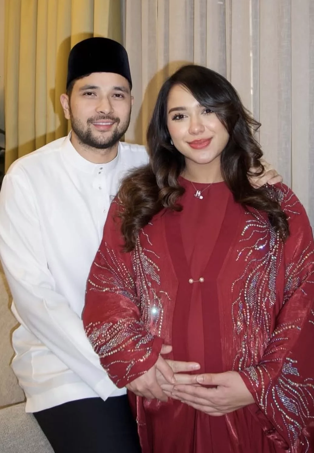 “Selamat Melahirkan Anak Lelaki Seberat 3.7KG,” – Wanna Ali Selamat Bersalin, Ayu Puteh Syukur Sambut Cucu Sulung