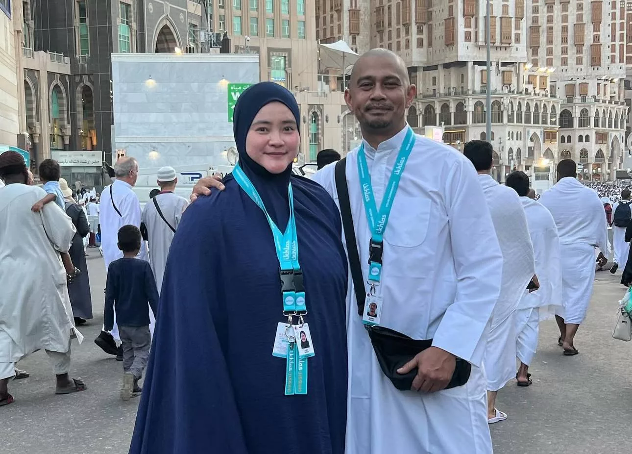 “Terima Kasih Bertahan Dengan Perangai Papa,” – Genap 12 Tahun Perkahwinan, Fizz Fairuz Mahu Bawa Almy Nadia Tunai Haji