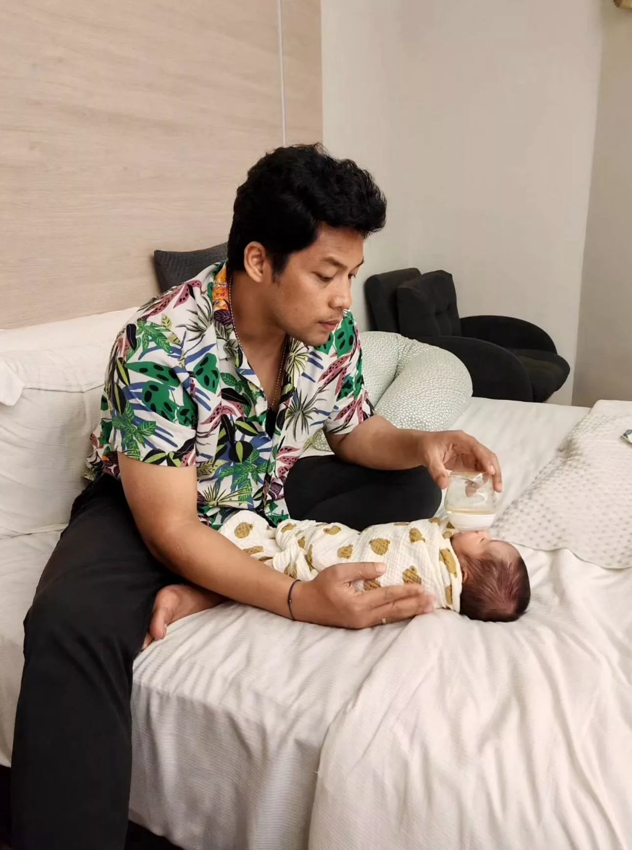 “Terima Kasih Ibu Kerana Lahir, Jagakan,” – Sweet Ucapan Kamal Adli Sempena Birthday Hawra Uqaira, Titip Dedikasi Buat Uqasha Senrose