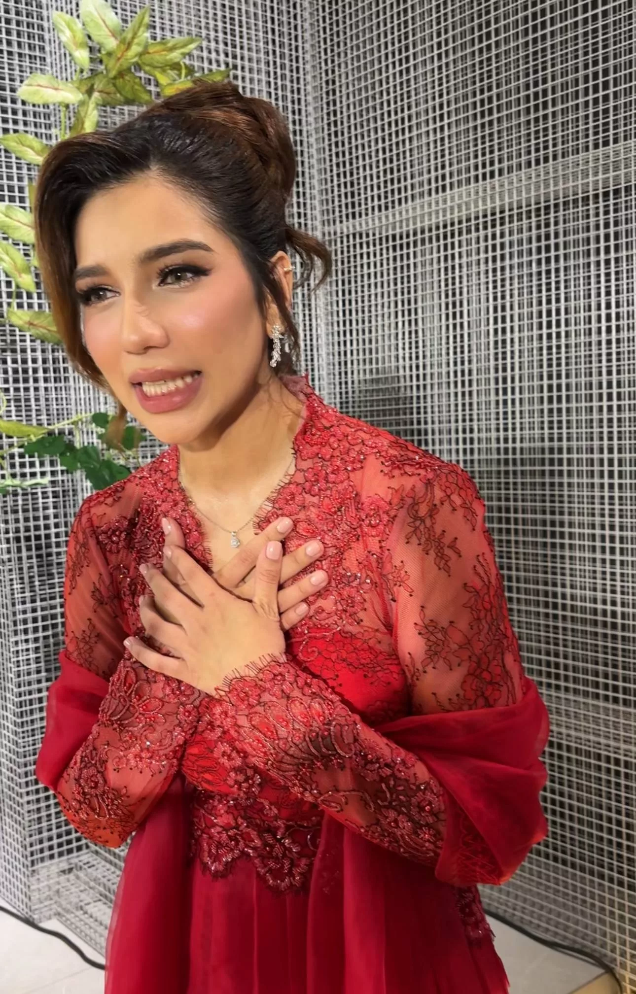 Elisya Sandha Puji Komitmen Kerja Aliff Aziz, Tolak Tepi Hal Peribadi! – “Melangkah Masuk Ke Set, Kita Kena Jadi Profesional.”